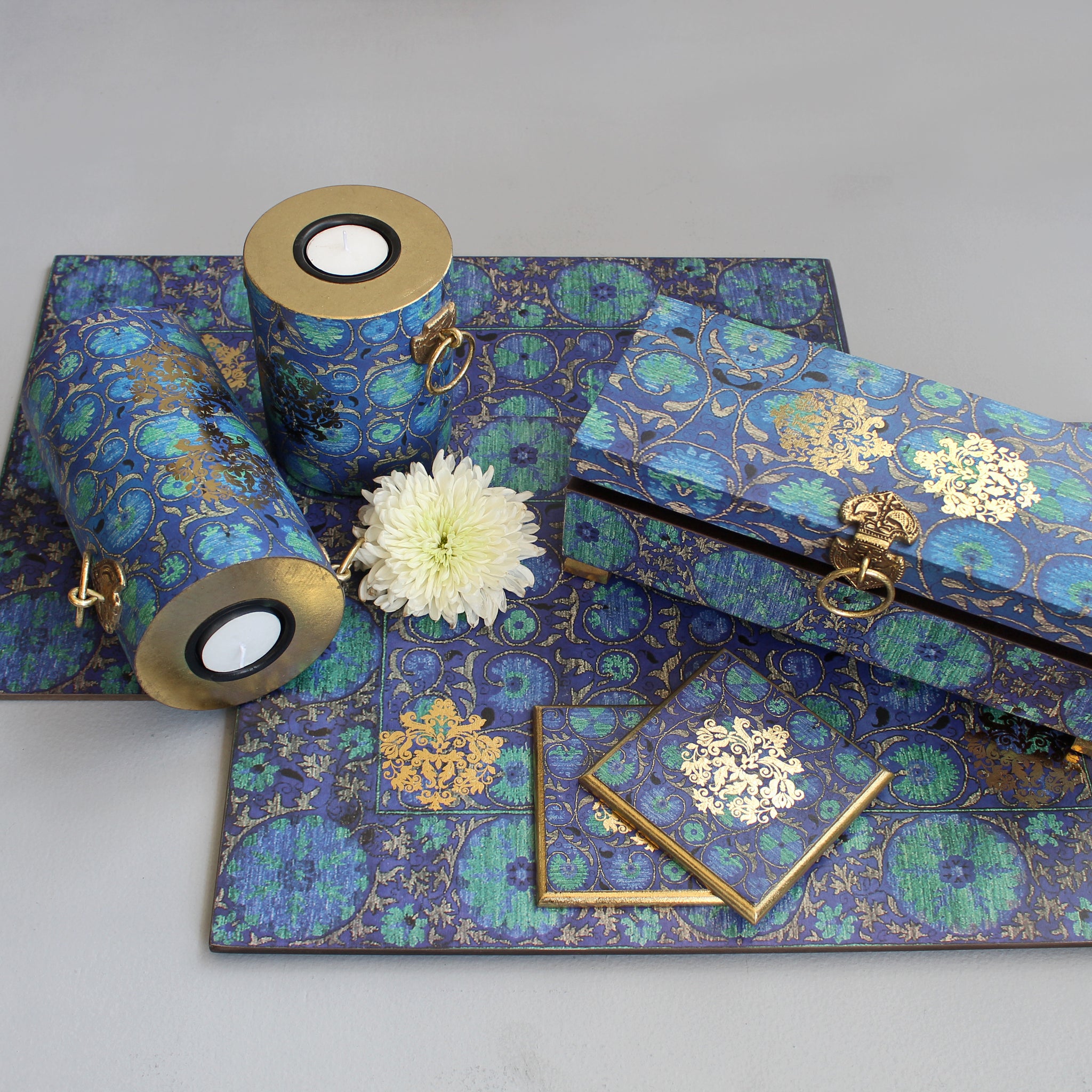 Vamika Table Placements - S06