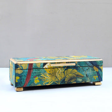 NEELAMBRI TEA BOX